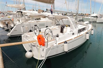 Oceanis 35.1 - IDILA 